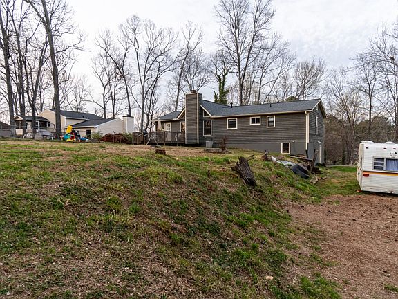 5th image of 216 Trickum Hills Ln