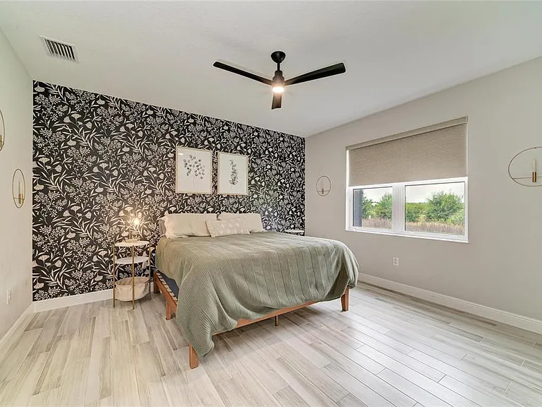 1079 Waterline Ct — Photo 3