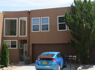18 Village Pl, White Rock, NM 87544