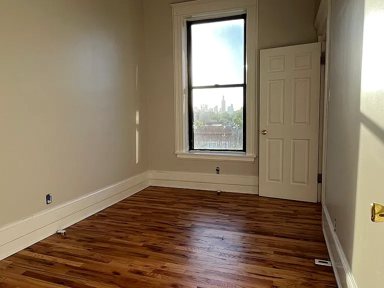 1124 S Richmond St #3 — Photo 4