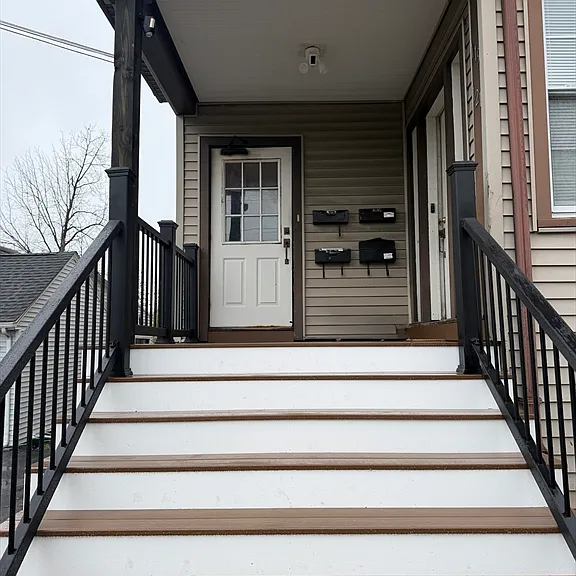 119 Airlie St #2 — Photo 1