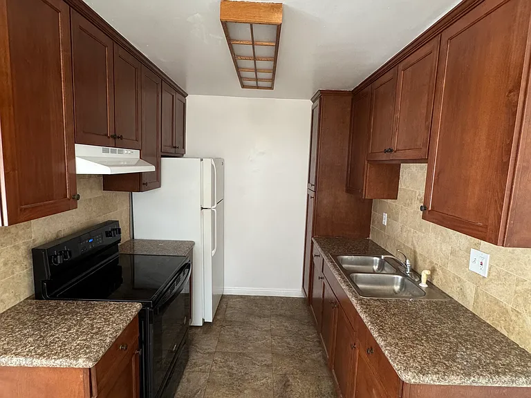 717 Boulevard Ave — Photo 6