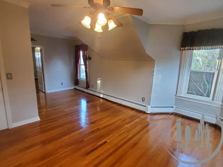 114 Circular St #AP3 — Photo 6