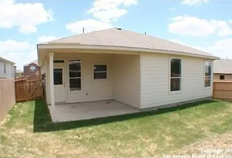 8027 Sheppard Knl — Photo 15