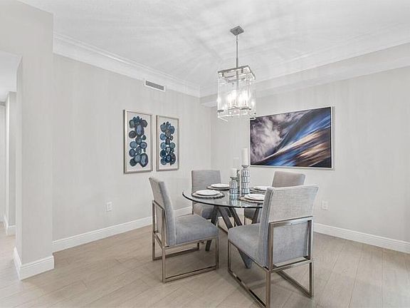 3rd image of 2030 Alta Meadows Ln APT 1209
