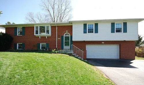17705 Prince Edward Dr photo 1