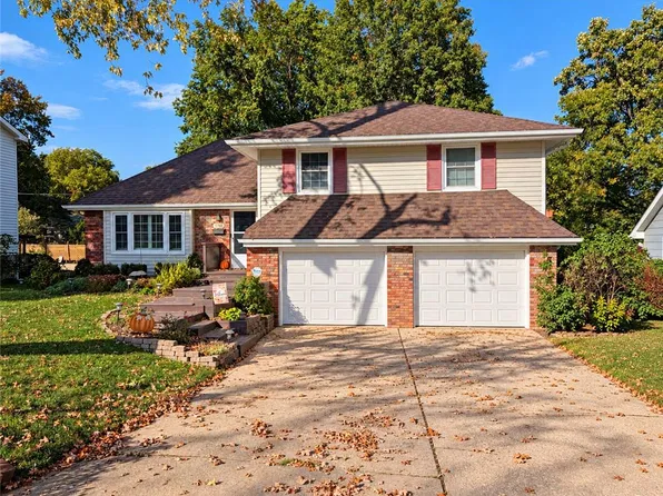 1708 NE 68th St, Gladstone, MO 64118