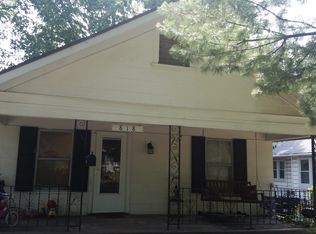 818 S Cedar Ave, Independence, MO 64053