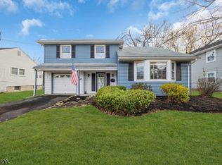 8 Von Steuben Ln, South Bound Brook, NJ 08880