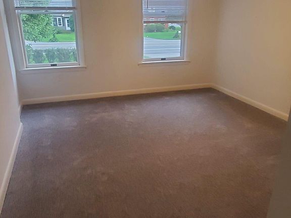 5th image of 2635 Columbia Ave