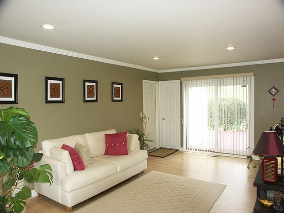 FAMILY ROOM - another view