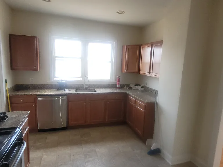 207 W Champlain Ave — Photo 11