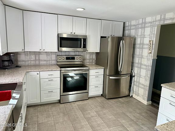 5th image of 40 Park Ridge Dr