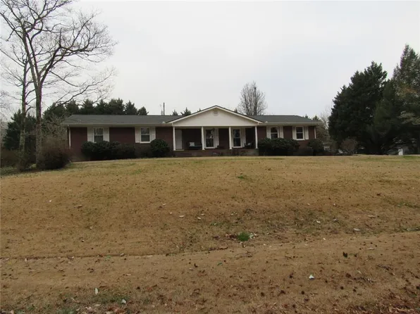 110 Lilly Valley Rd, Bowdon, GA 30108