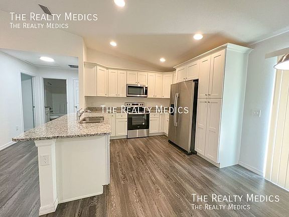 3rd image of 52 Malauka Cir