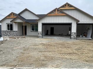 74 E Center Ln, Spokane, WA 99208