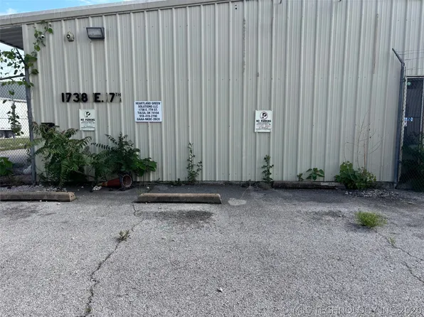 1738 E 7th St, Tulsa, OK 74104