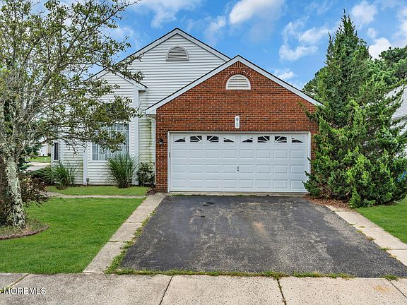 2nd image of 91 Portsmouth Drive