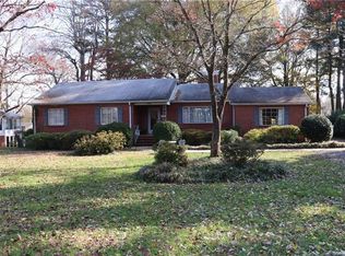 592 Dogwood Rd, Statesville, NC 28677