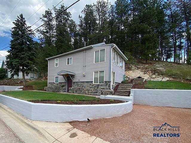 1st image of 352 Pine Mountain Ave