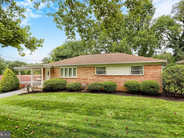 3 Karen Ct, Camp Hill, PA 17011