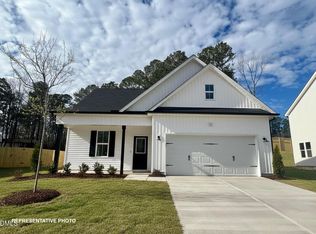 686 Springtooth Dr, Zebulon, NC 27597