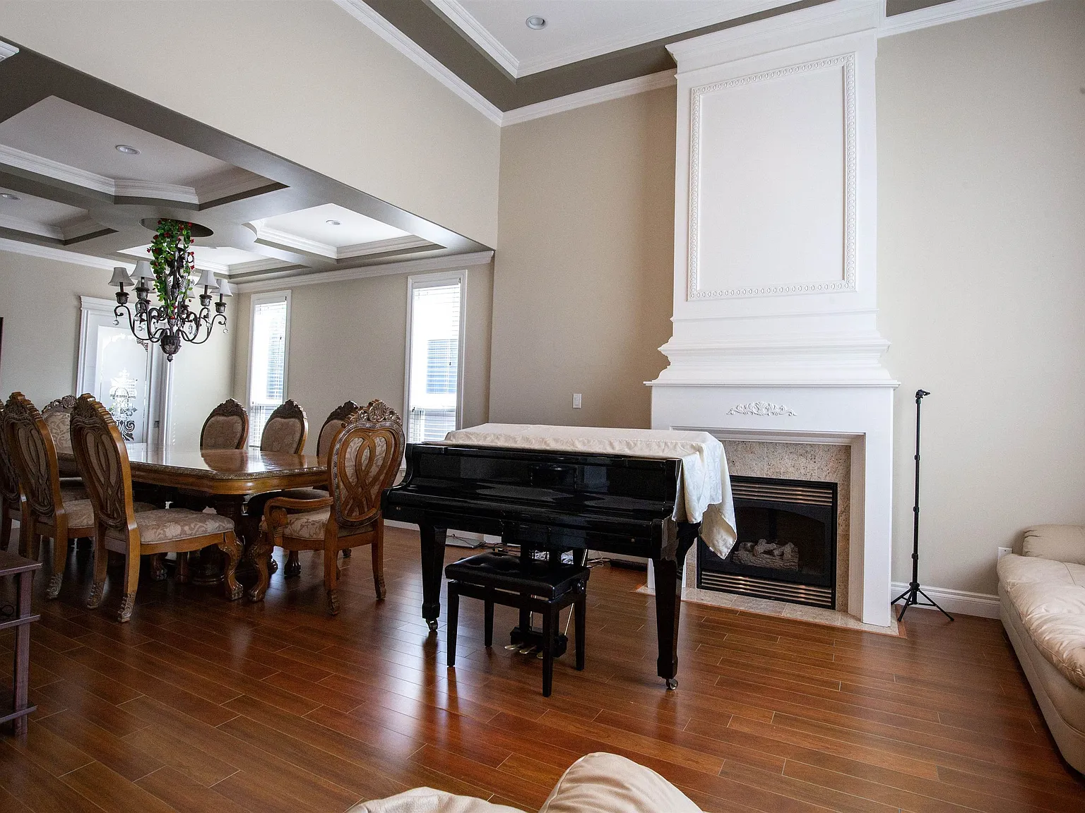 5 bed, 3500 sqft, $6,000 — Photo 3