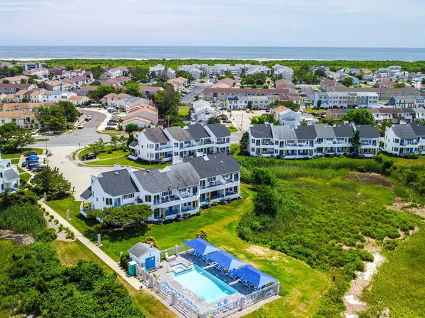 545 Lagoon Blvd, Brigantine, NJ 08203