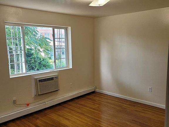 2nd image of 834 E 218th St