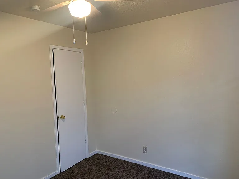 640 Alcazar — Photo 9