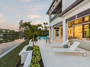 1969 7th St S, Naples, FL 34102