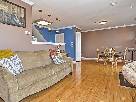 4th image of 200 Falls Blvd Unit G304