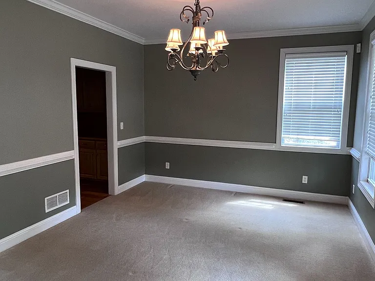 119 Tullamore Trl — Photo 4