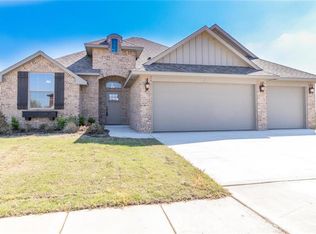 10212 SW 23rd St, Yukon, OK 73099