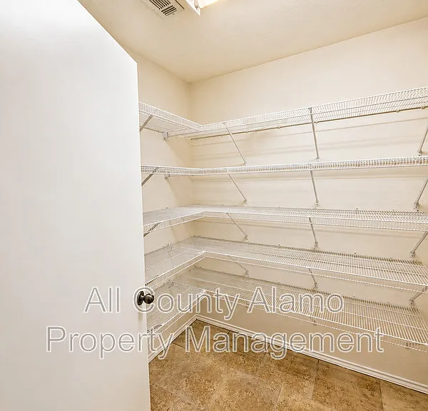 9006 Pinseeker — Photo 23