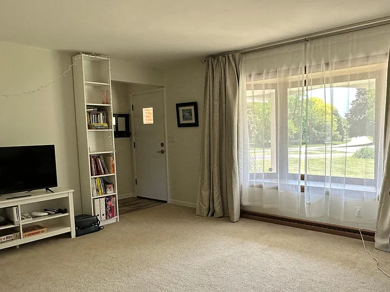 16720 Wild Cherry Dr — Photo 7