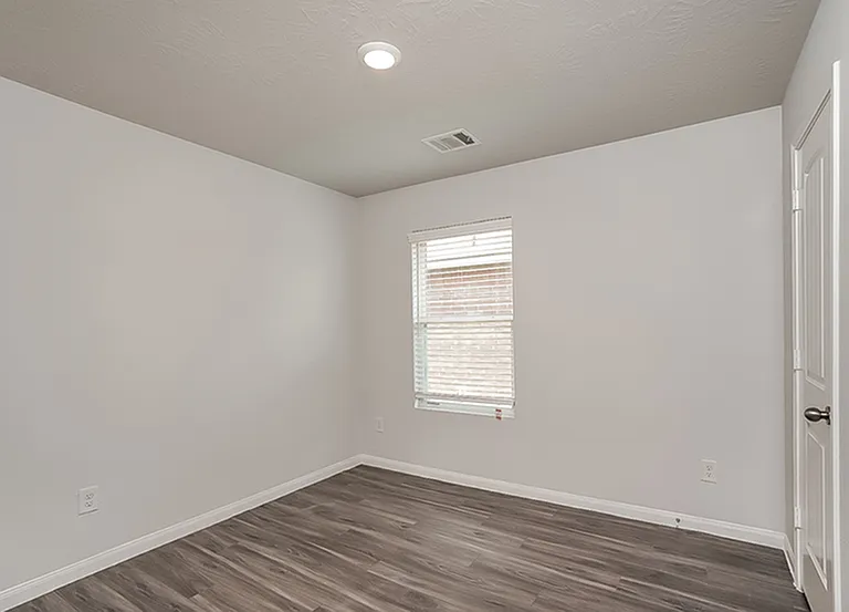 19019 Moynihan Dr — Photo 19