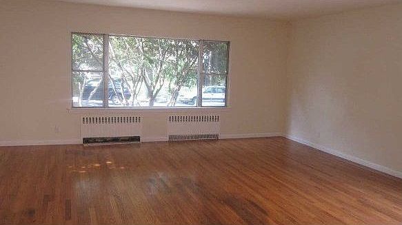 1st image of 6418 Asquith Cres