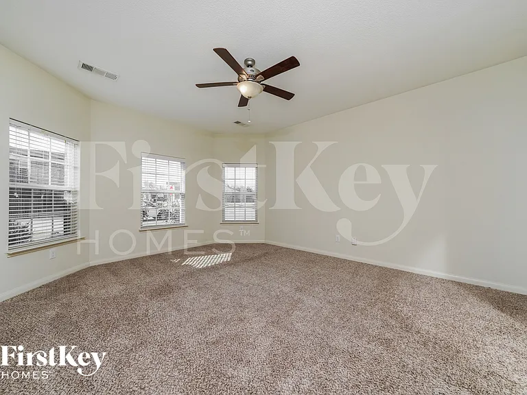 2207 Old Harbor Way — Photo 11