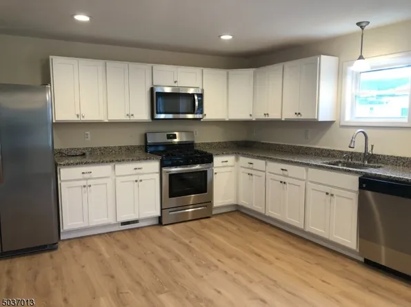 12 Wantage Ave, Branchville, NJ 07826