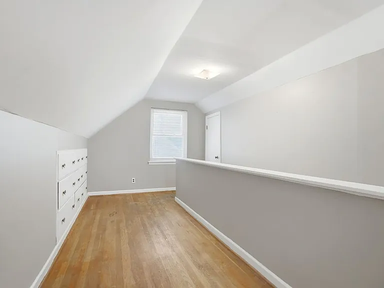 3267 Walmar Dr — Photo 13