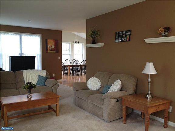 4th image of 111 Oysterman Dr