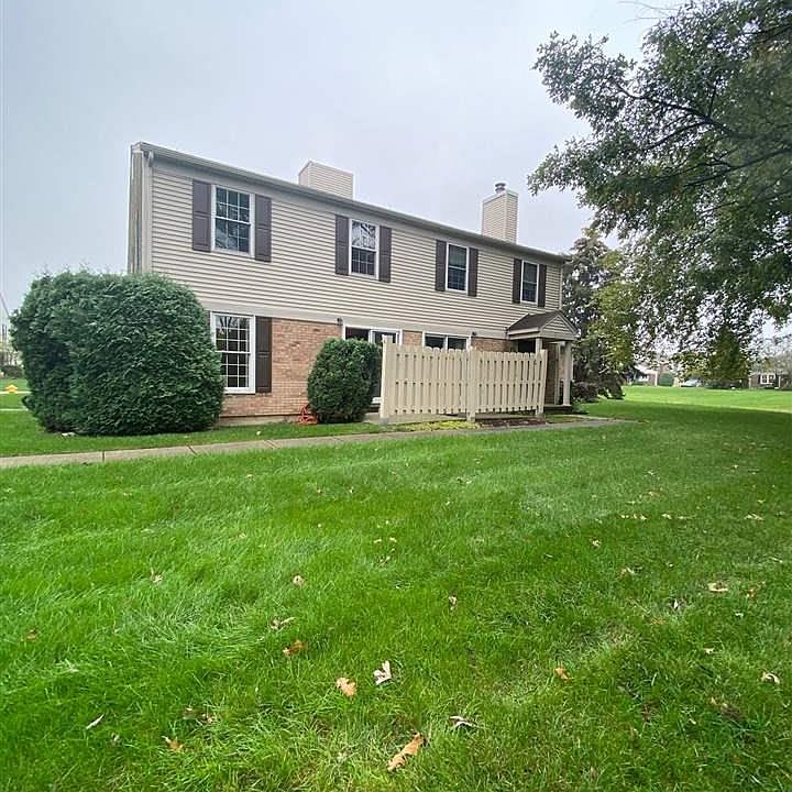 1st image of 44530 N Bunker Hill Dr