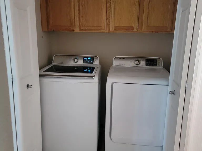 911 Foxtail Ct — Photo 14
