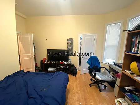 17A Putnam Ave — Photo 6