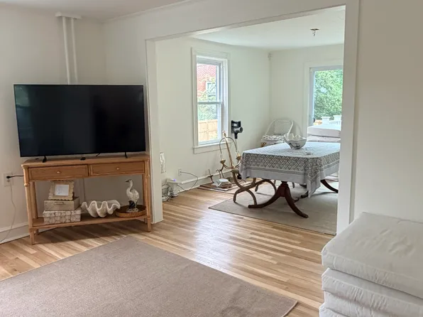 (undisclosed Address), Newport, RI 02840