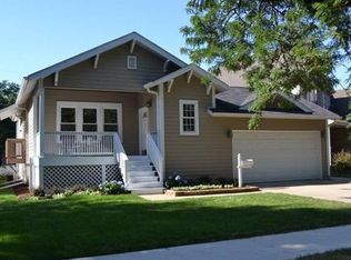 186 E Crescent Ave, Elmhurst, IL