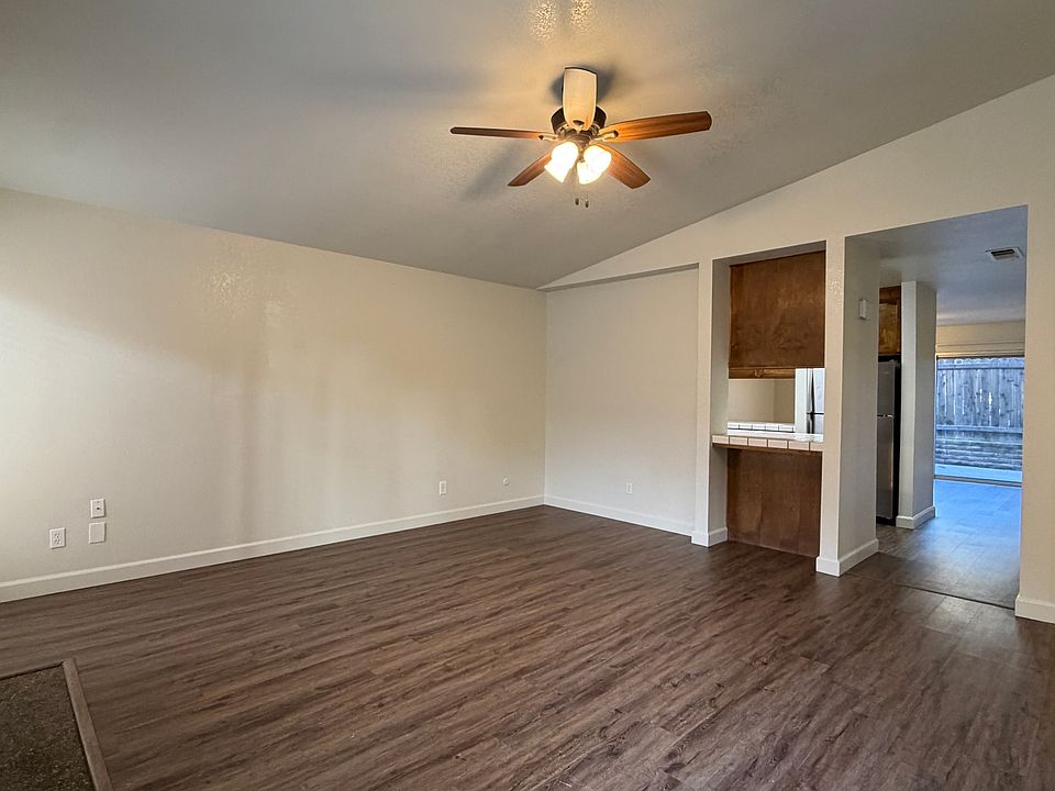 1st image of 5707 N Valentine Ave Unit 101