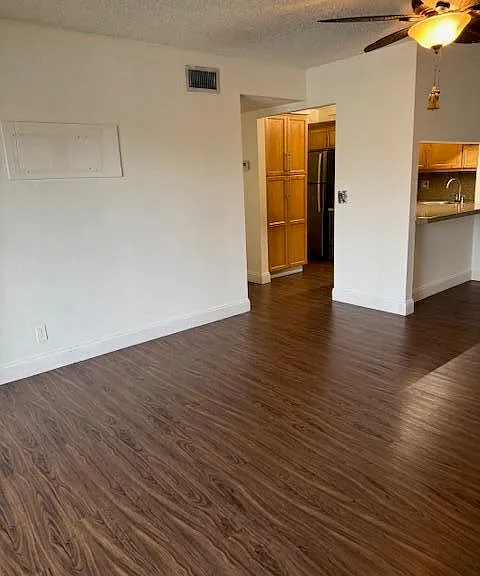 712 Sunny Pine Way — Photo 6