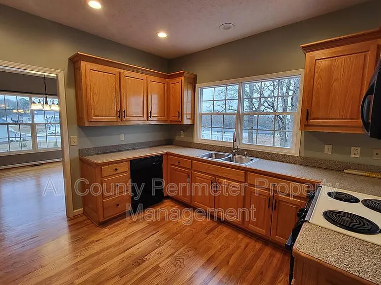 653 Glenn Gee Rd — Photo 11
